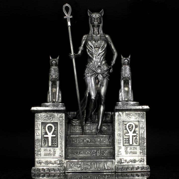 バステト: 古代エジプトの女神 - コレクター向け銀像 – SilverStatues.com